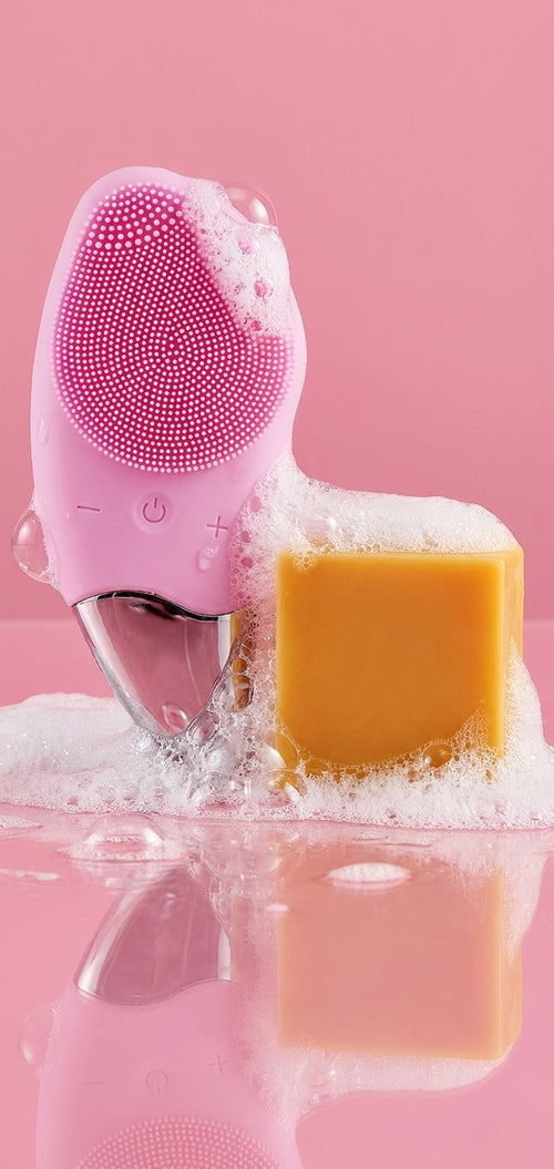 Duo Skin Glow Pro | Brosse Nettoyante Électrique + Savon Carotte & Curcuma — Routine Anti-Imperfections Complète